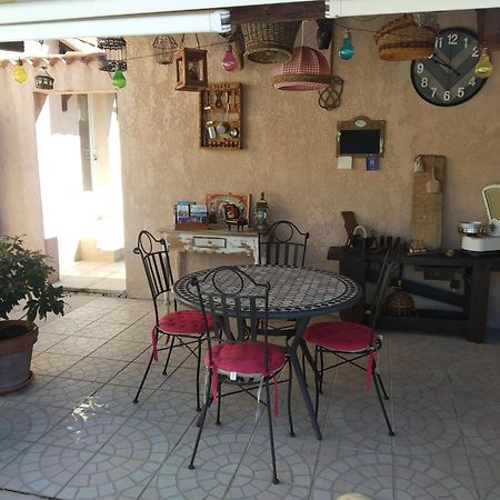 L'Eolyre Bed & Breakfast La Motte-d'Aigues Exterior foto